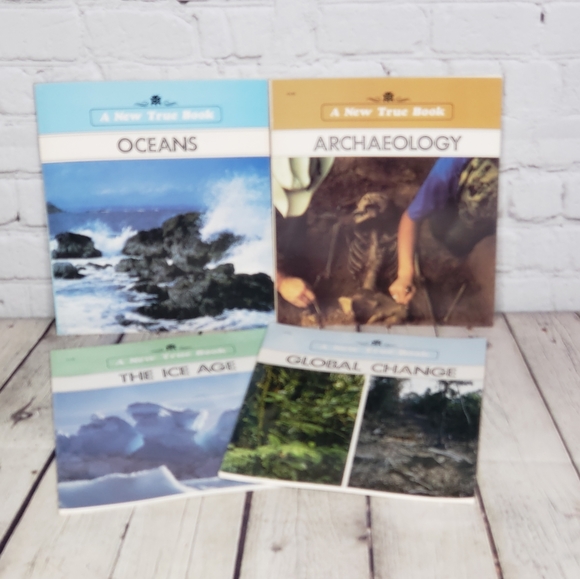 A New True Book Bundle 4 - Picture 2 of 6